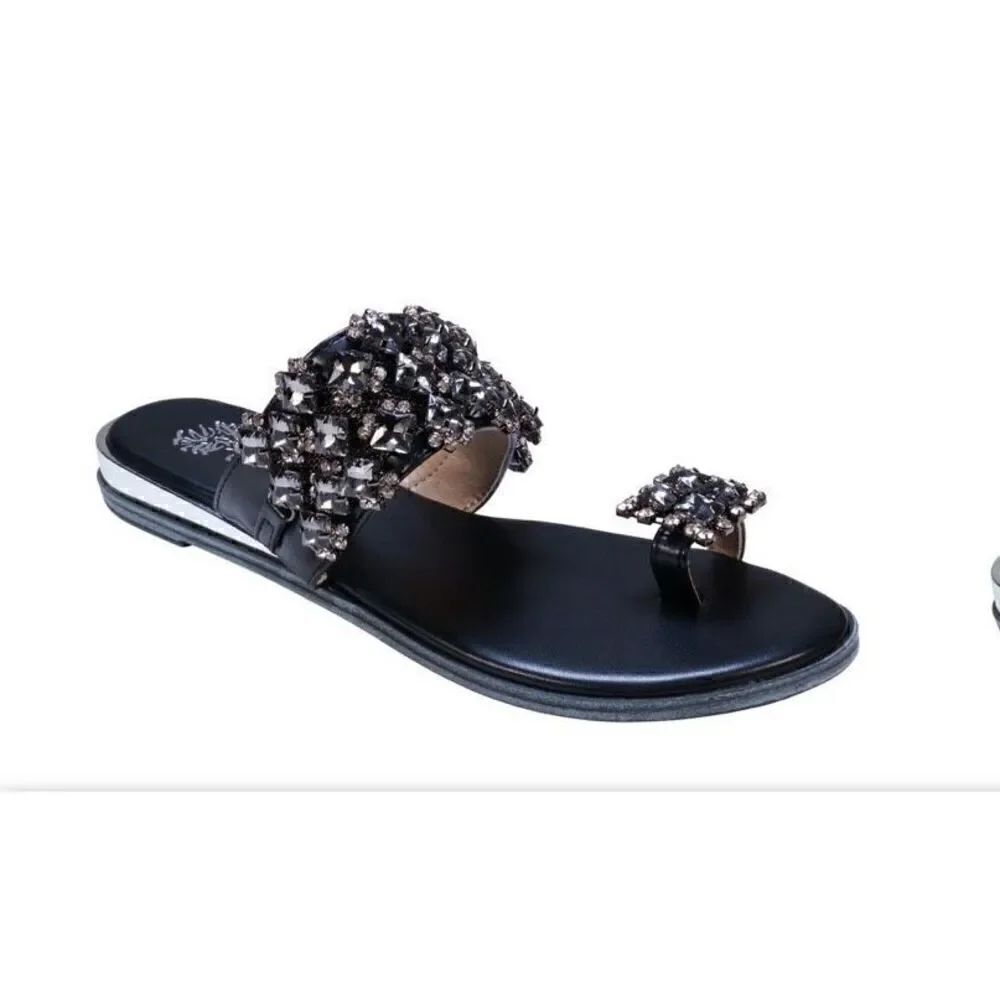 GC Shoes Nadin Metallic Rhinestone Toe Ring Flat Sandals NWOB Size 37/ 6 1/2